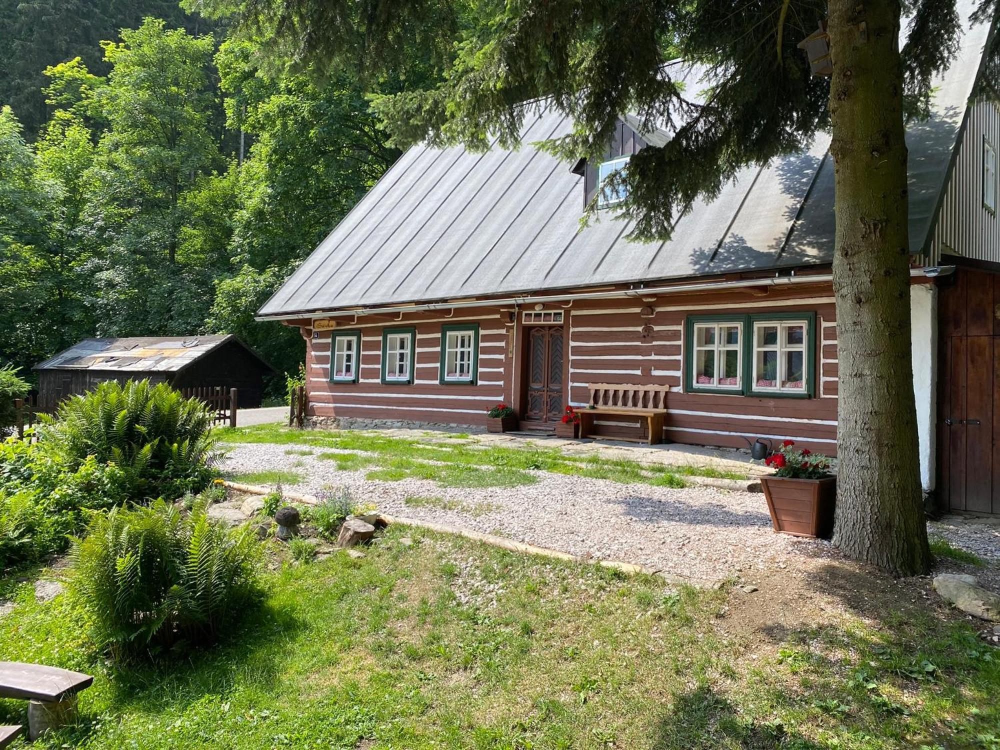 Sarka Dolni Dvur
